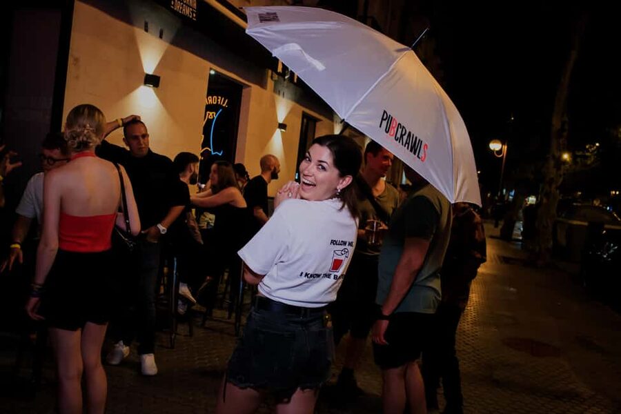 Seville: 3 Bars Pub Crawl + VIP Club Entrance & 3 Free Shots - Quick points before you book