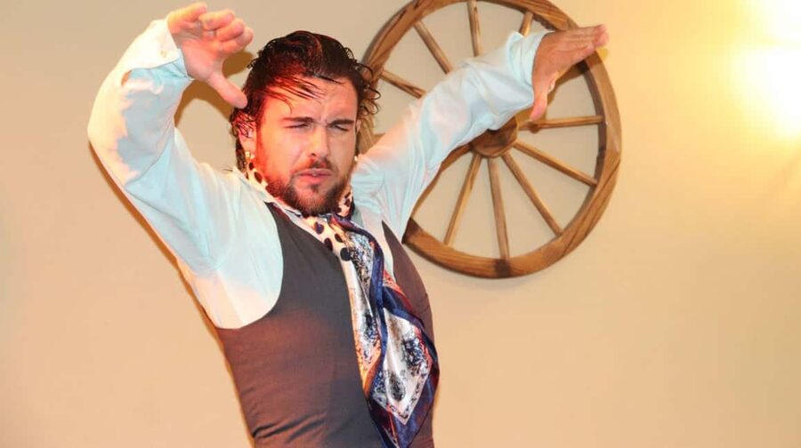 Seville: Flamenco Show & Cocktail Experience - Drinks, tapas, and the rhythm of the evening