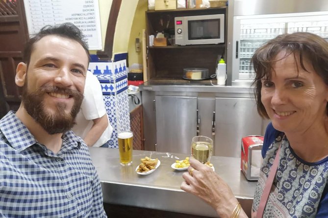 Sevillian tapas tasting on a bicycle (3 bars-3 tapas-3 drinks) - Who will enjoy this tapas ride most?