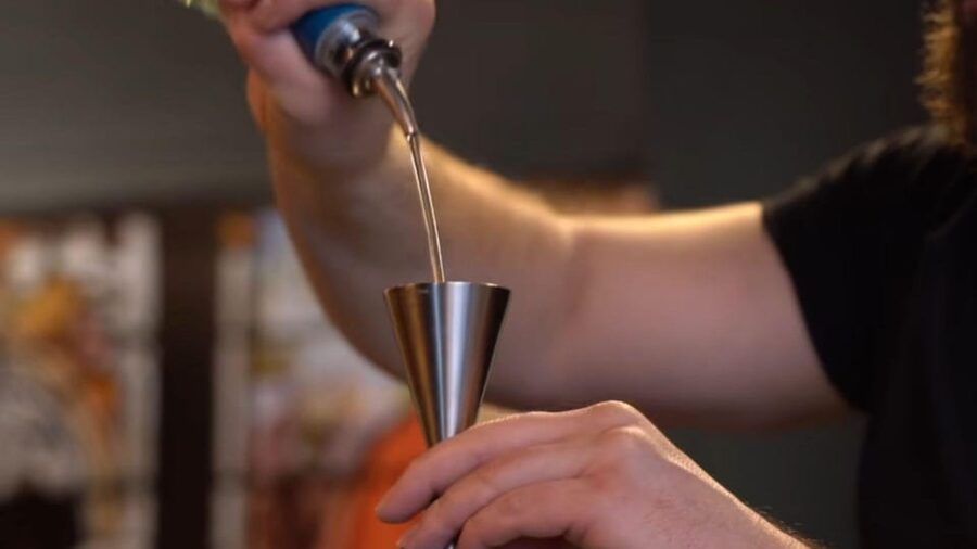 Shake, Mix & Sip: Cocktail Workshop in Old Nice - English and French guidance