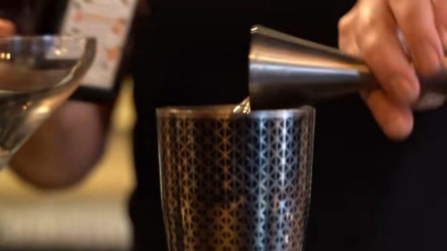 Shake, Mix & Sip: Cocktail Workshop in Old Nice - What is included for $47
