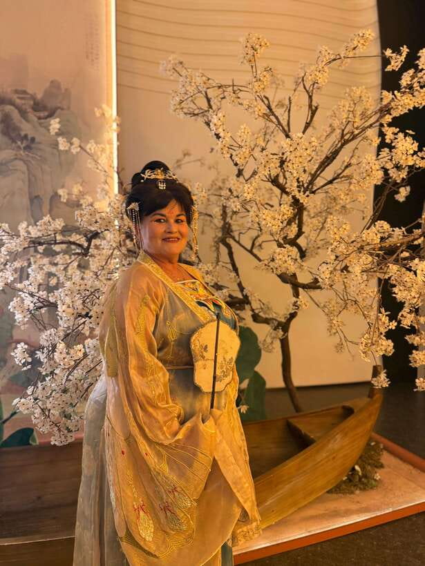 Shanghai Immersive Royal Banquet+Photo, Bar/Massage Options - Music, dance, and the tea ceremony