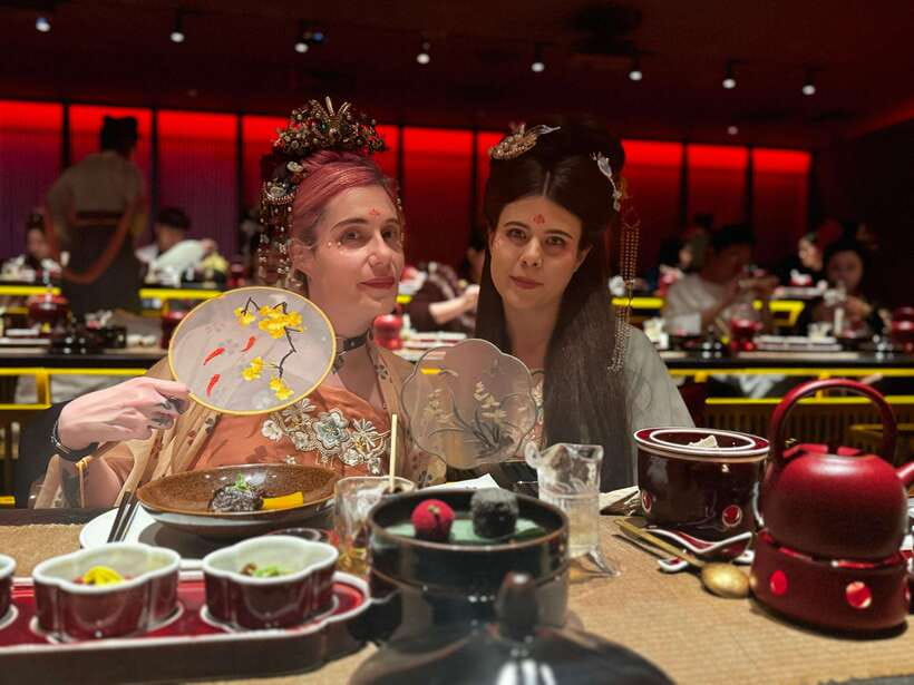Shanghai Immersive Royal Banquet+Photo, Bar/Massage Options - What the real price means