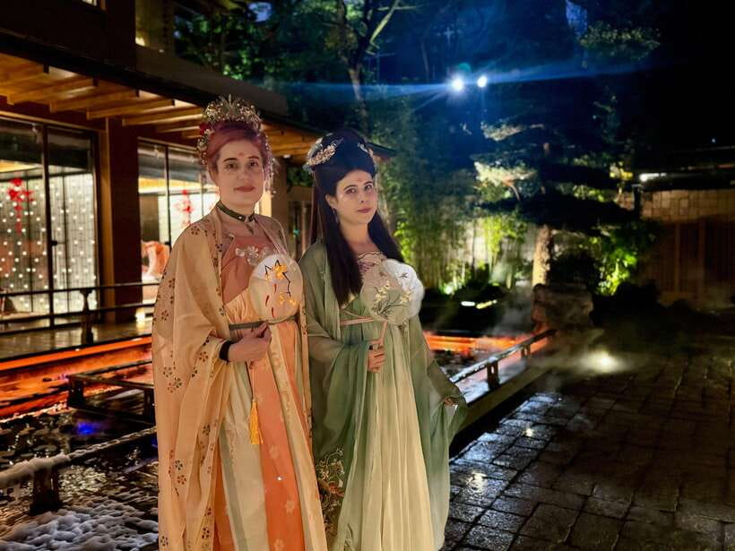 Shanghai Immersive Royal Banquet+Photo, Bar/Massage Options - Booking early is not optional
