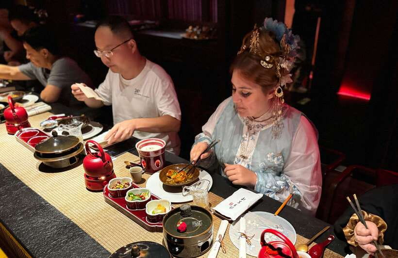 Shanghai Immersive Royal Banquet+Photo, Bar/Massage Options - Who will enjoy this evening most