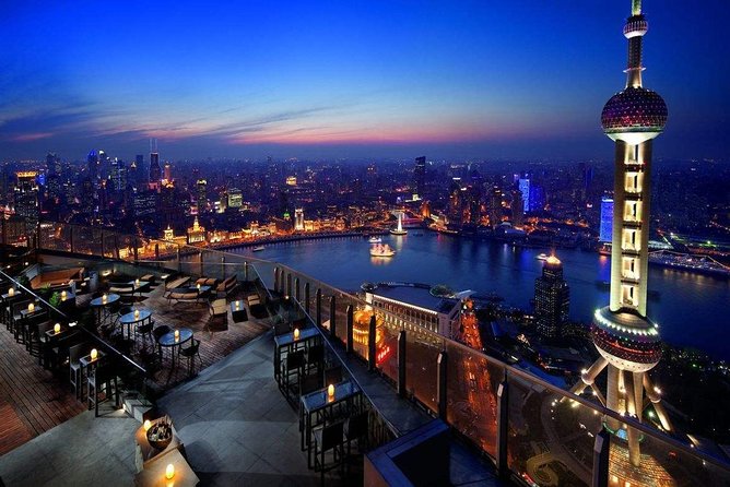 Shanghai Nightlife: Bars in The Bund and Old French Concession - Finishing at a club with shark tanks