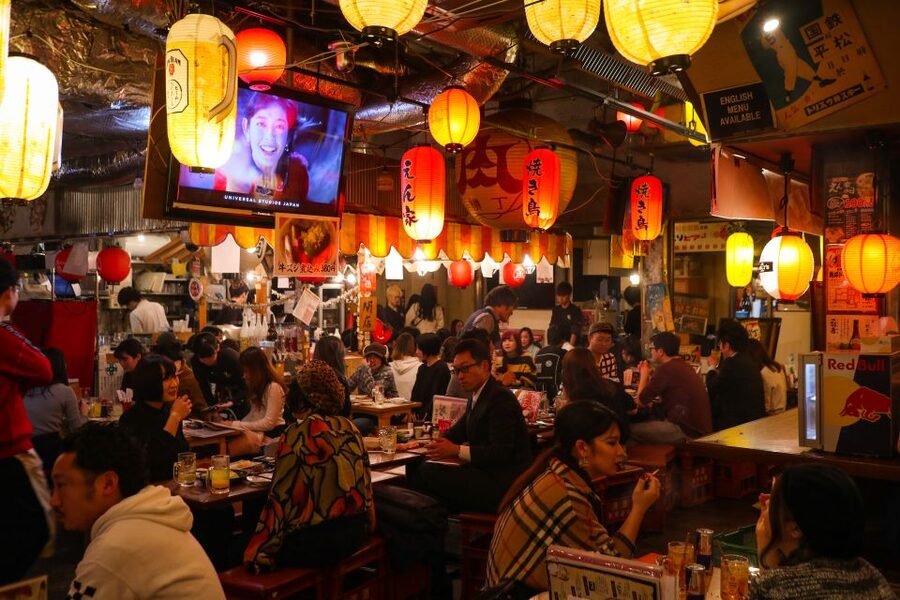 Shibuya Meltdown Night Tour: All-You-Can-Drink Bar Hopping - What dinner is really like