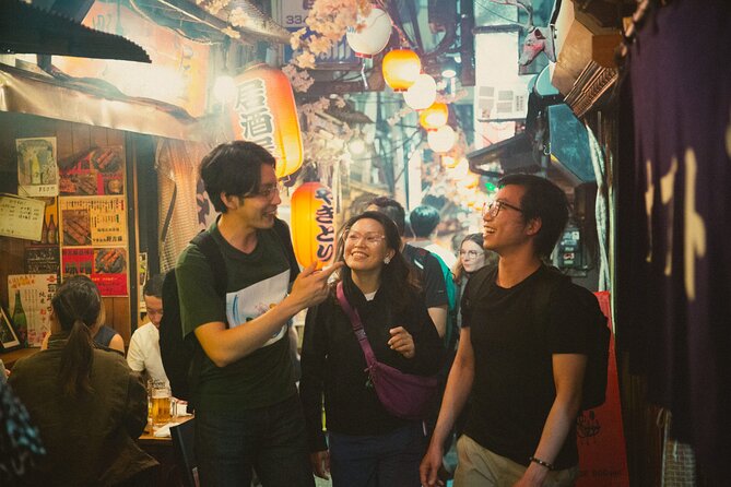 Shinjuku Izakaya and Golden Gai Bar Hopping Tour - The food is generous, so arrive hungry