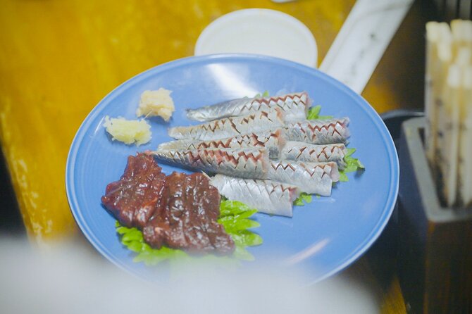ShinjukuUnfiltered Secret bar restaurant Tour,including GoldenGai - Golden Gai after dark