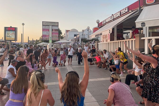Silent Disco Walking Tours - What happens once the headphones go on