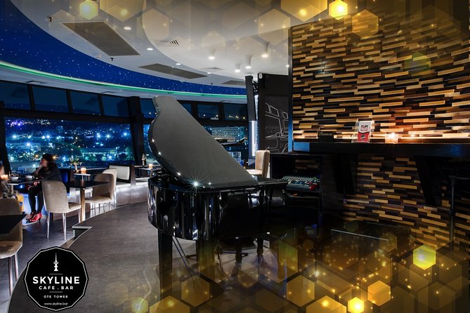 Skyline Cafe Bar in OTE Tower - What the service is like