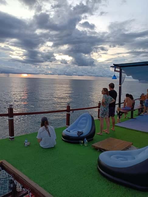 Snorkeling Tour with meals and BBQs - Cocktail - Sunset⭐⭐⭐⭐⭐ - Who should choose this Koh Tao boat trip?