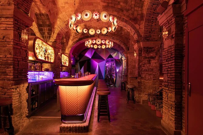 Speakeasy Bar Tour & VIP Nightclub - Why this route works for a first night out