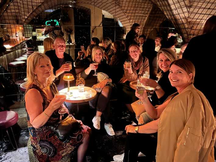 Speakeasy, Explore hidden bars in Paris - What happens at the three bar stops