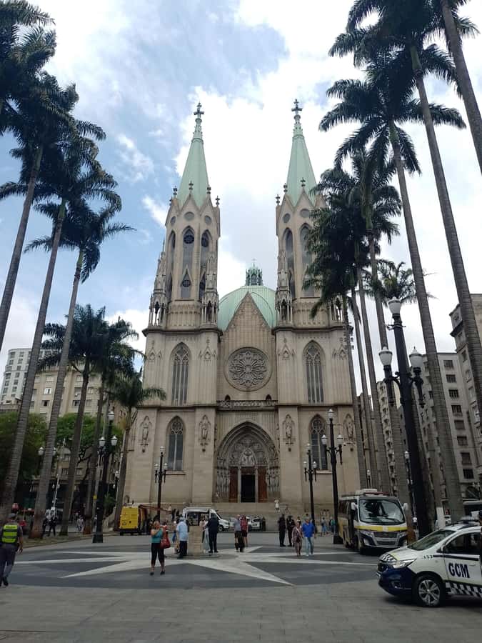Special tour 8 hour (walking tour + nightlife ) - Beco do Batman and São Paulo street art