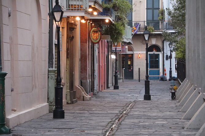 Spirits: New Orleans Cocktail & Ghost Tour - Third stop: cocktail history and time to ask questions