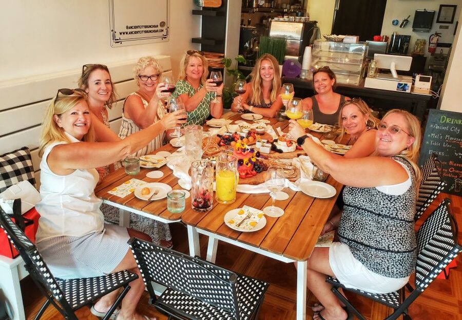 St. Augustine: Walking Tour with Wine, Cocktails, and Food - The food stops are generous, not token samples