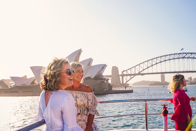 Sydney Cocktail Harbour Bar Cruise with Charcuterie Board - Weekend music and the changing mood on board