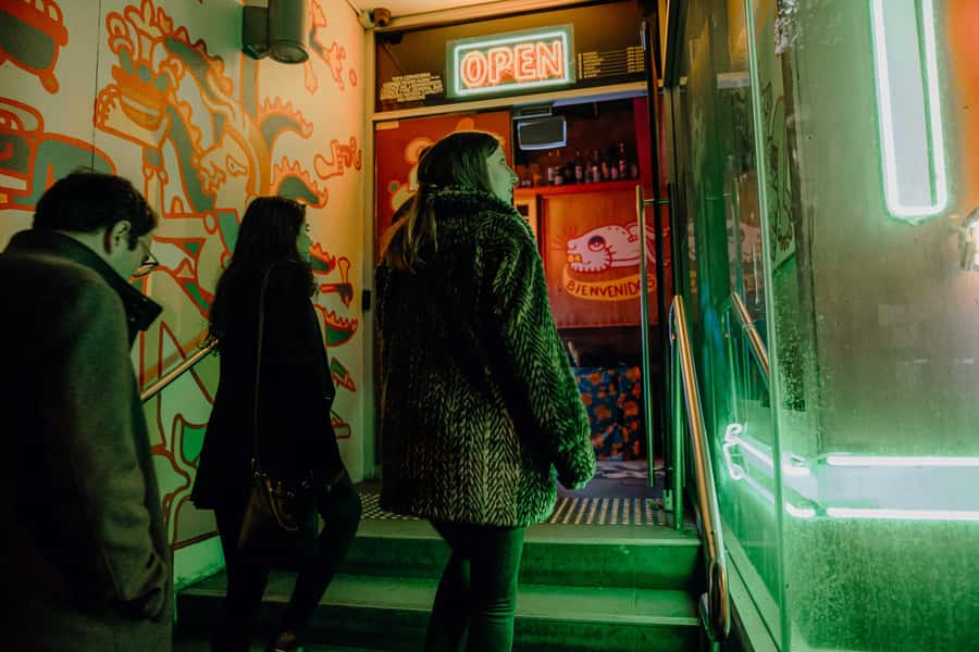 Sydney: Secret Bar Guided Tour with Complimentary Drink - What the 210-minute crawl feels like