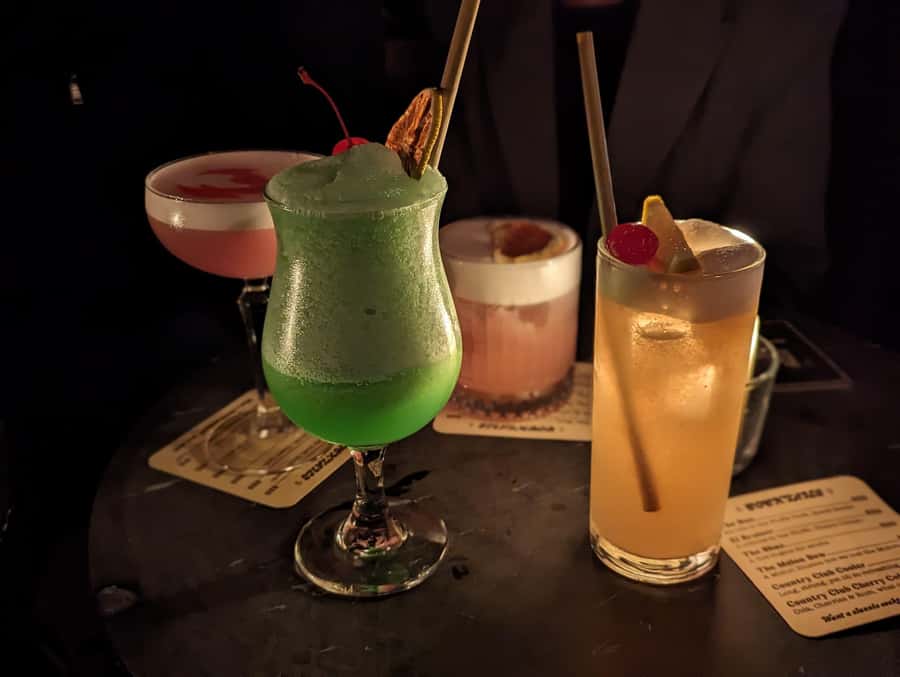 Sydney: Street Art & Small Bar Tour with Complimentary Drink - Why street art and small bars work well together