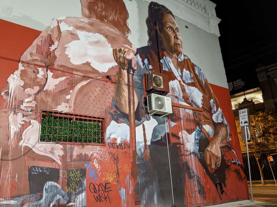 Sydney: Street Art & Small Bar Tour with Complimentary Drink - What happens at the three bars