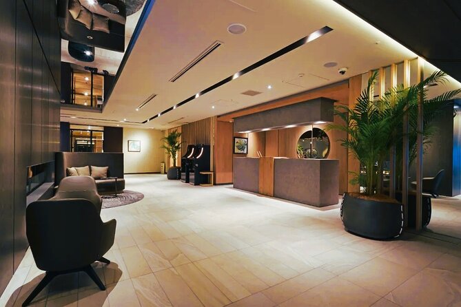 Takasaki Bar-Hopping Tour with Rooftop Bath Hotel Stay - The value of meeting local owners