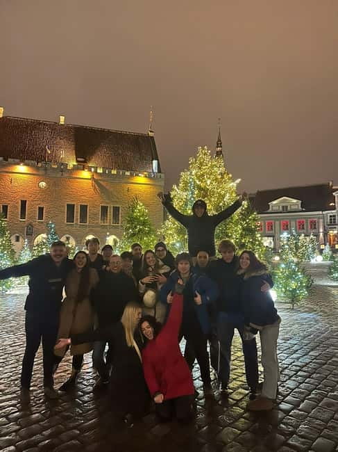Tallinn: Bar Crawl with Shots, Beer, and Nightclub Entry - Key points at a glance
