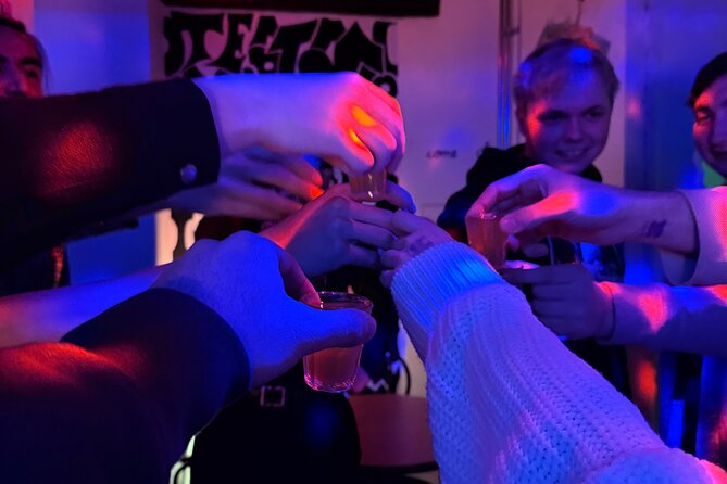 Tallinn Old Town Bar-Hopping - free shots, discounts & club - Club Hollywood finishes the route