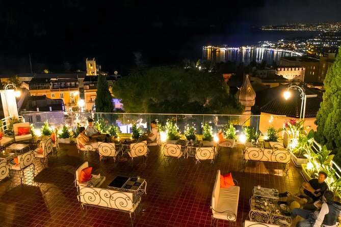 Taormina Rooftop & High End Cocktail Bar Walking Tour - Piazza Duomo and the value of a private route