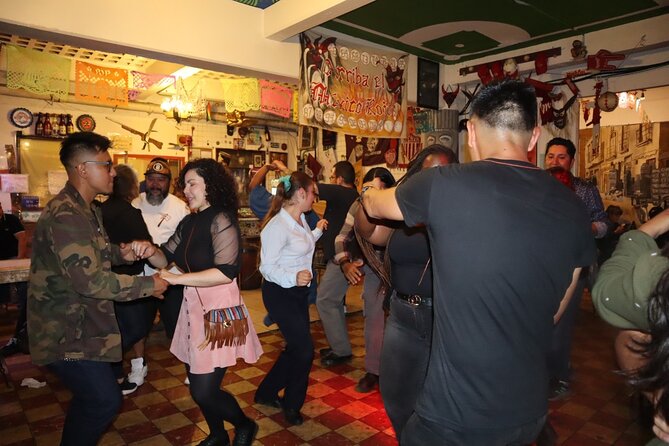 The Mexico City Pub Crawl: A real chilango night - The walking, timing, and group rhythm