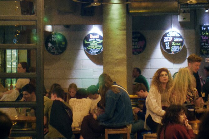 Thursday & Friday Night Pub Crawl for Professionals in Athens - Why this Athens pub crawl works