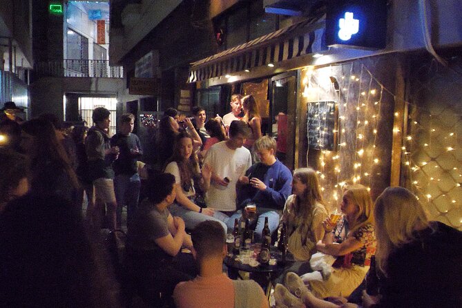 Thursday & Friday Night Pub Crawl for Professionals in Athens - Finding Rumble in the Jungle