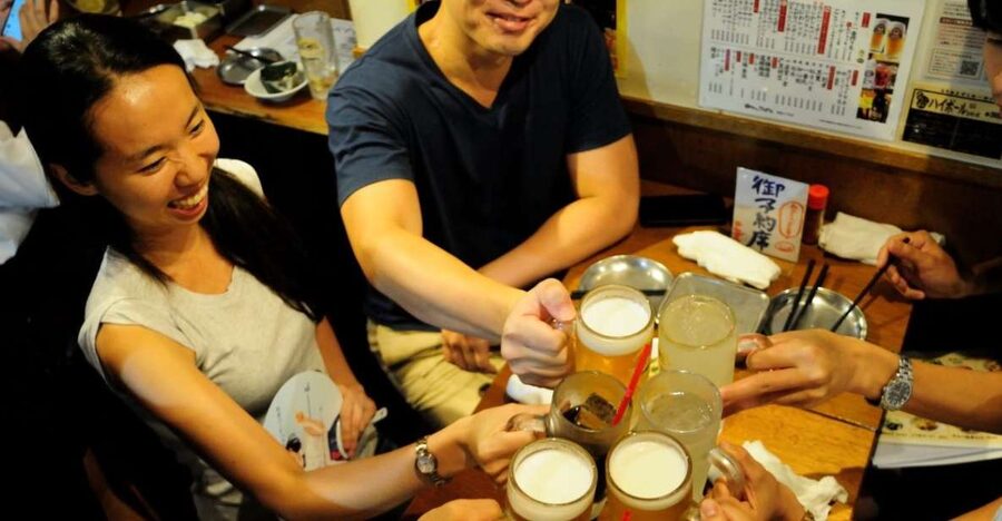 Tokyo: Enjoy Tokyo's Nightlife in Shinjuku - Omoide Yokocho and three small dishes