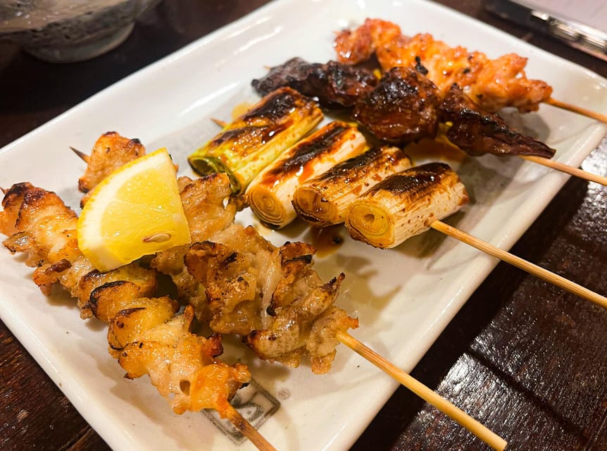 Tokyo: Night tour of bars and izakayas in Shinjuku - English / Spanish - Why this route works so well after dark