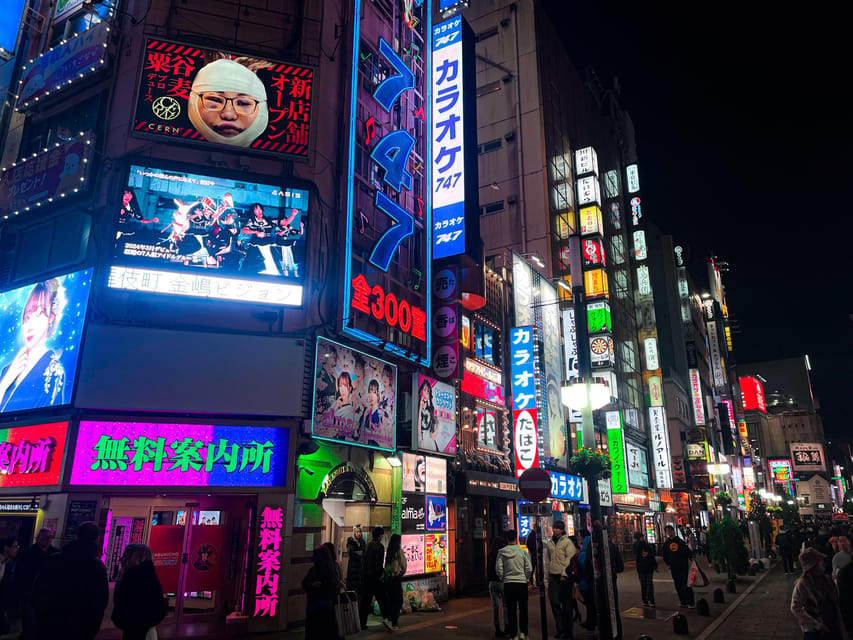 Tokyo: Night tour of bars and izakayas in Shinjuku - English / Spanish - Who will enjoy this evening most?