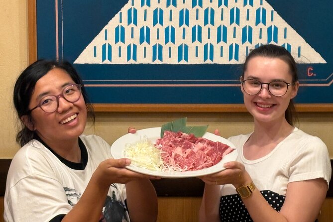 Tokyo Shinjuku Bar Hopping –Wagyu , Ramen & 7 Dishes - Who should book this experience