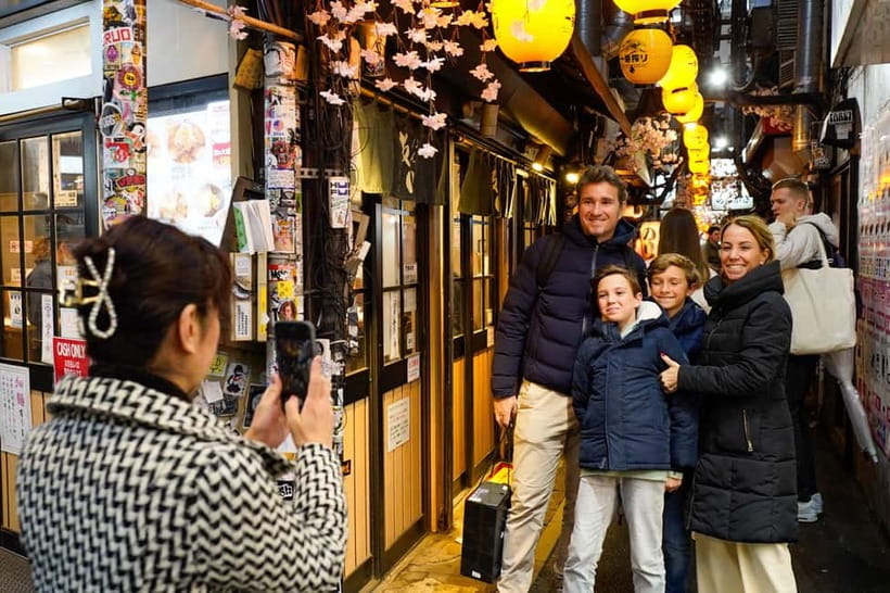 Tokyo: Shinjuku Golden Gai Bar Hopping Night Tour - Tokyu Kabukicho Tower and the changing district
