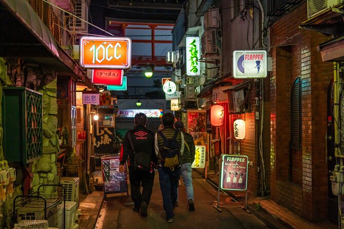 Tokyo: Shinjuku Golden Gai Bar Hopping that only locals know - Why Golden Gai Works Best With a Guide