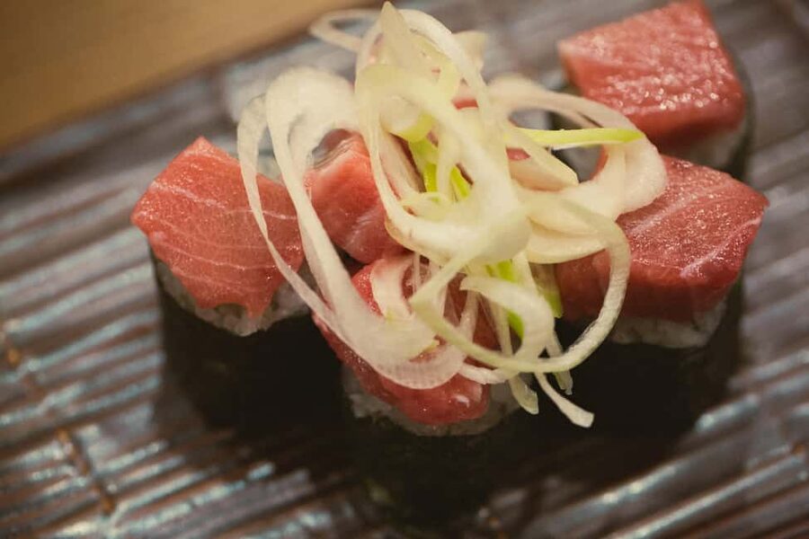 Tokyo: Shinjuku Izakaya and Golden Gai Bar Hopping Tour (2h) - Why Shinjuku nightlife works best with a guide