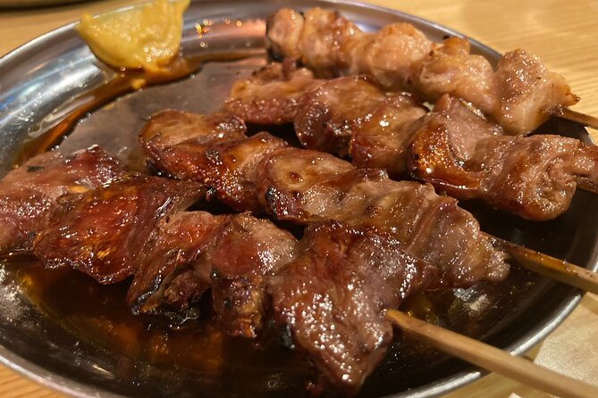 Tokyo Shinjuku Japanese Local Bar Hopping and Food Tour - What the guide adds to the evening