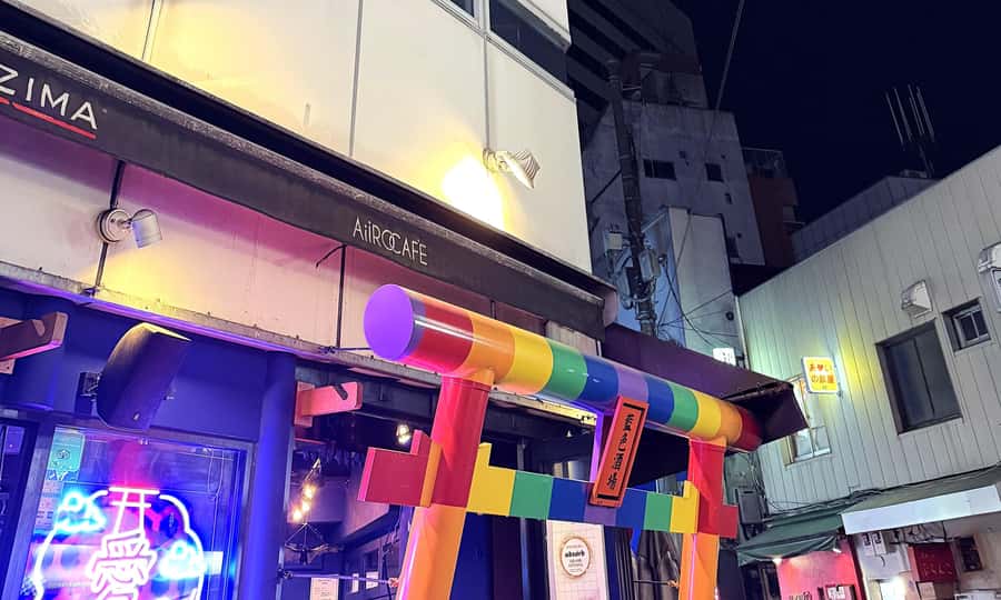 Tokyo:Shinjuku Ni-chome LGBTQ+ Bar Hopping Tour with Guide - Why Shinjuku Ni-chome is easier with a guide