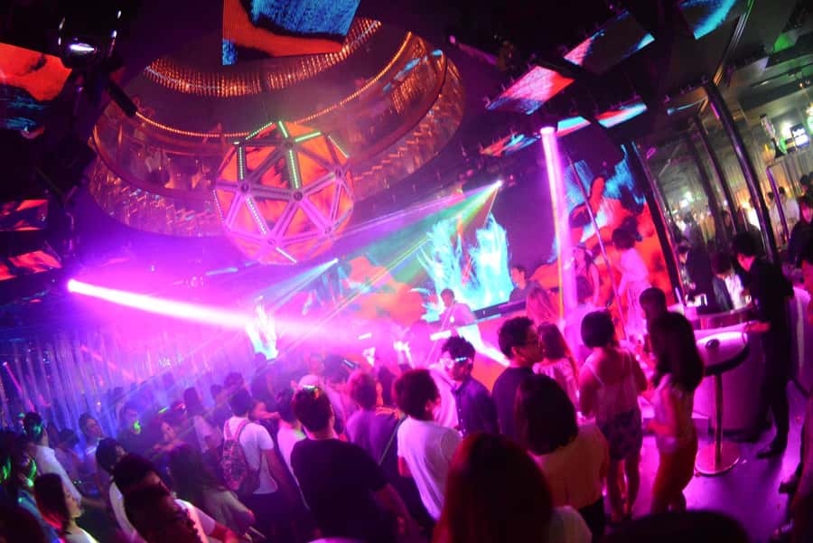 Tokyo:Shinjuku Ni-chome LGBTQ+ Bar Hopping Tour with Guide - Stop one: a small local bar and a first drink