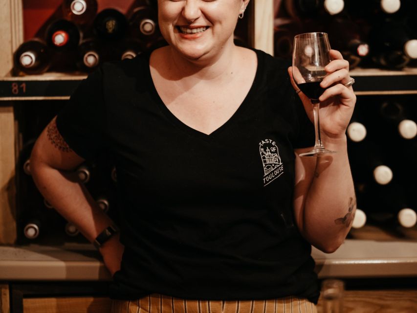 Toulouse: Wine Bar Walking Tour with a Local Wine Expert - Why the Small Group Makes a Difference