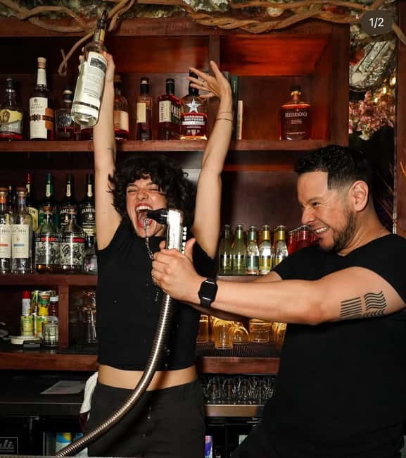 Ultimate Nightlife Group Tour NYC - Express access matters on a three-hour night