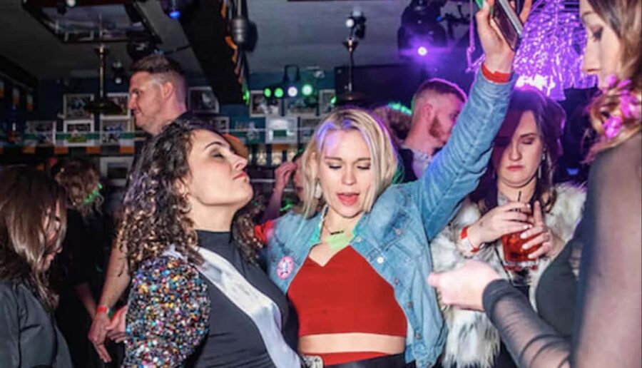 Ultimate Nightlife Group Tour NYC - What the three-hour schedule feels like