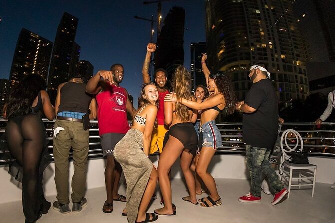 Ultimate Party in Miami : Boat Party, Party Bus & Nightclub - Open bar, snacks, and the fine print on drinks