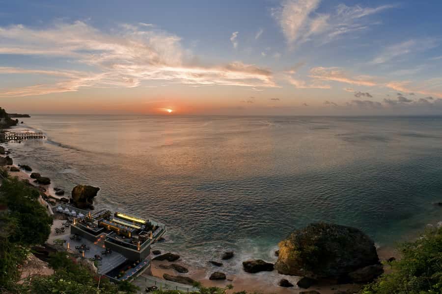 Uluwatu: Beach Club and Cliffside Private Bar Hopping Tour - Rock Bar is the sunset priority
