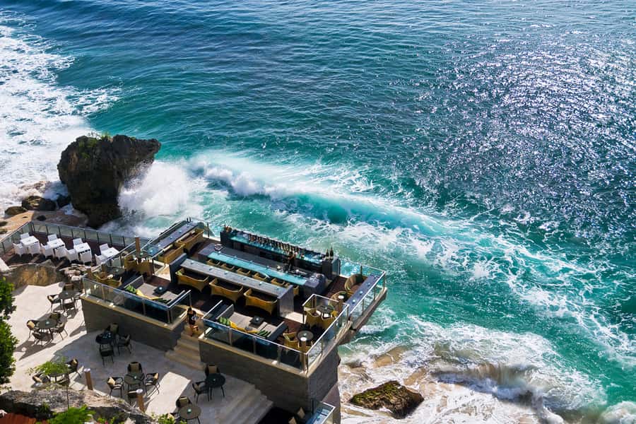 Uluwatu: Beach Club and Cliffside Private Bar Hopping Tour - Timing, traffic, and the sunset trade-off