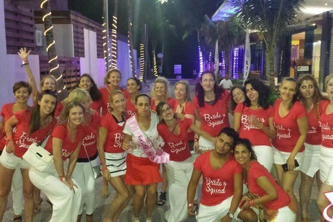 VIP Nightclub Tour in Playa del Carmen - Starting at 9 p.m. near Quinta Avenida