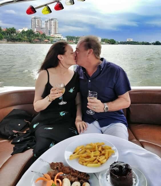 VIP Tour Enjoy Romantic Sunset by Speed Boat Free Cocktail - Gifts, proposals, and practical comfort
